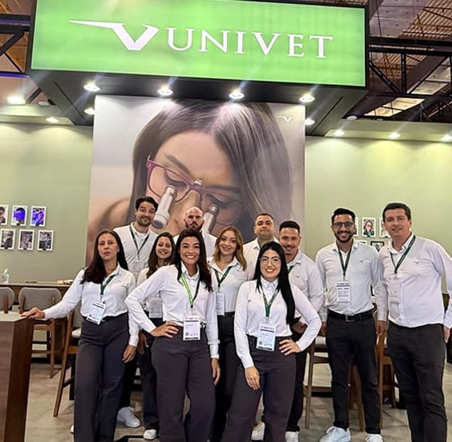 Equipe Univet em demonstração
